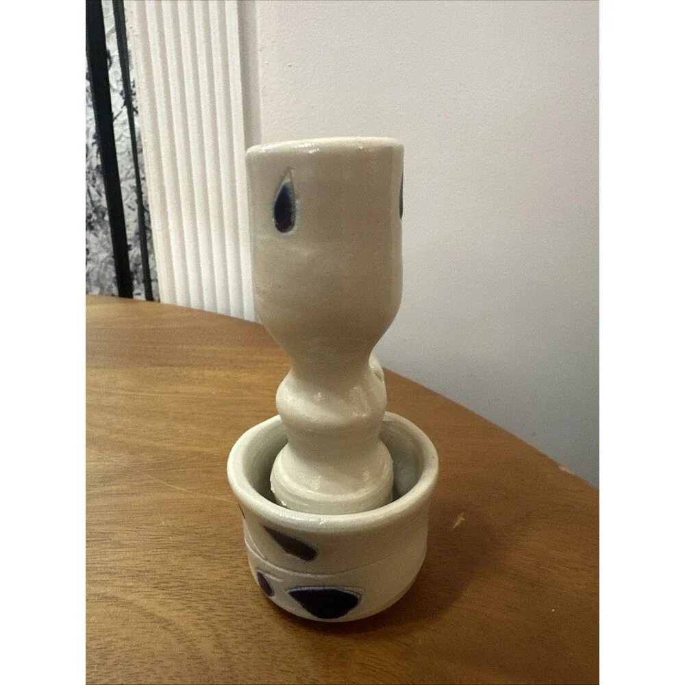 Williamsburg Pottery CHAMBERSTICK Gray w/COBALT Blue Accents & TWISTED Handle